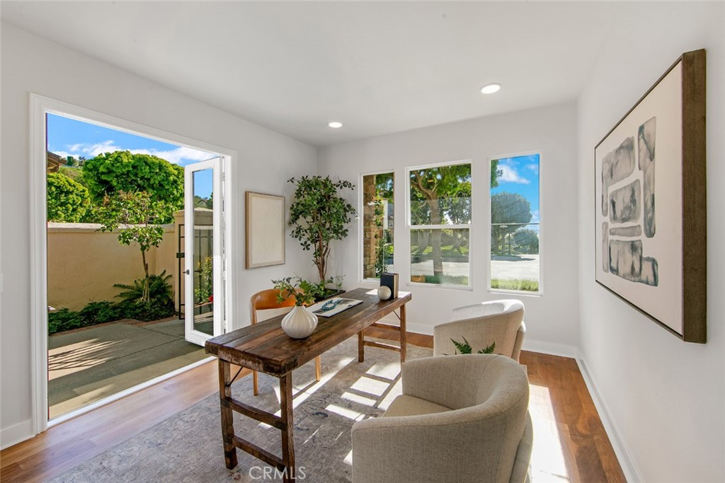 MLS #OC25269787 image #3