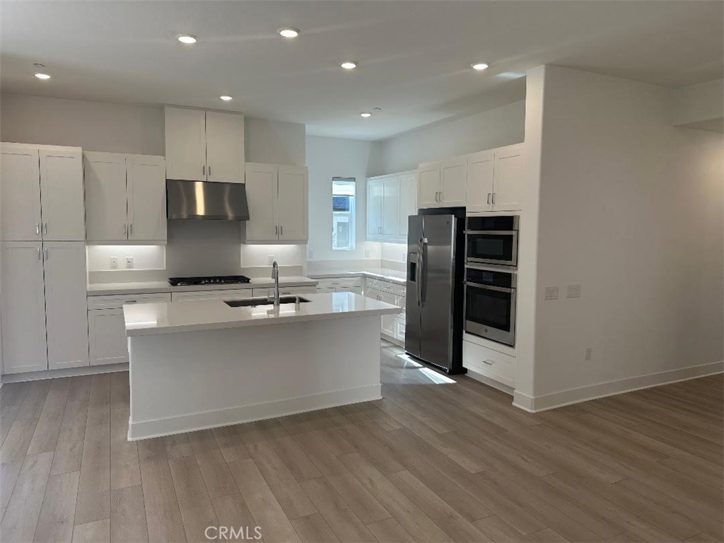 MLS #OC25269852 image #2