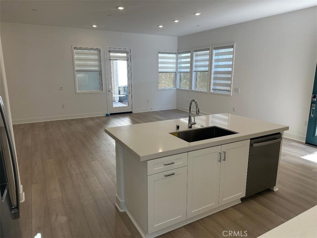 MLS #OC25269852 image #3