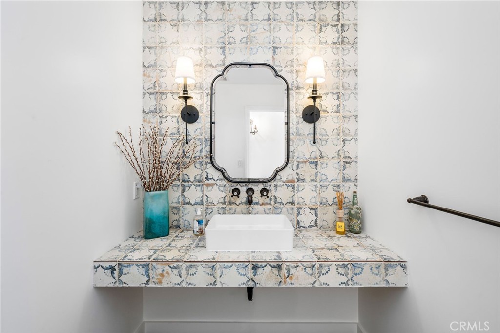 MLS #OC25269874 image #23