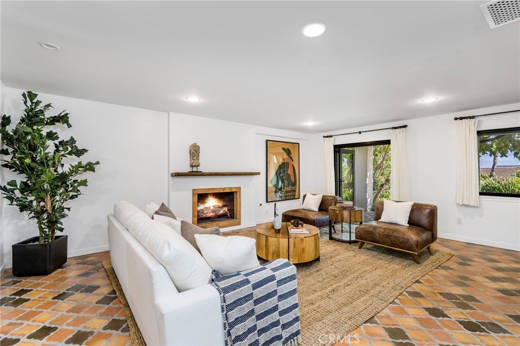 MLS #OC25269874 image #50