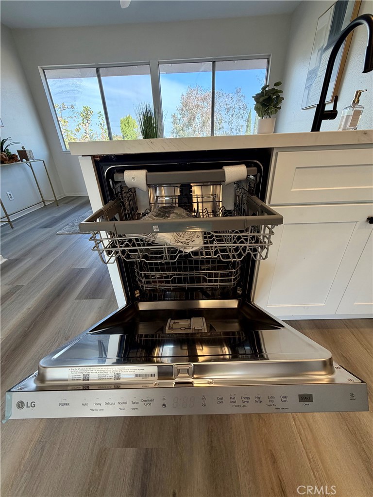 MLS #OC25269883 image #16