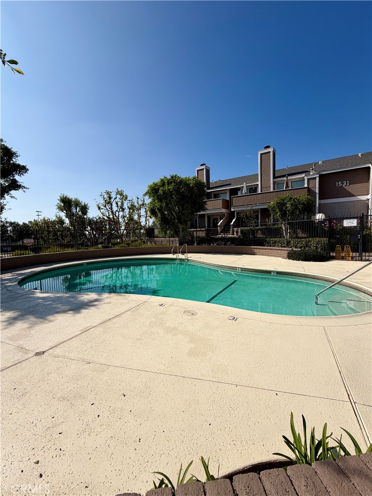 MLS #OC25269883 image #24