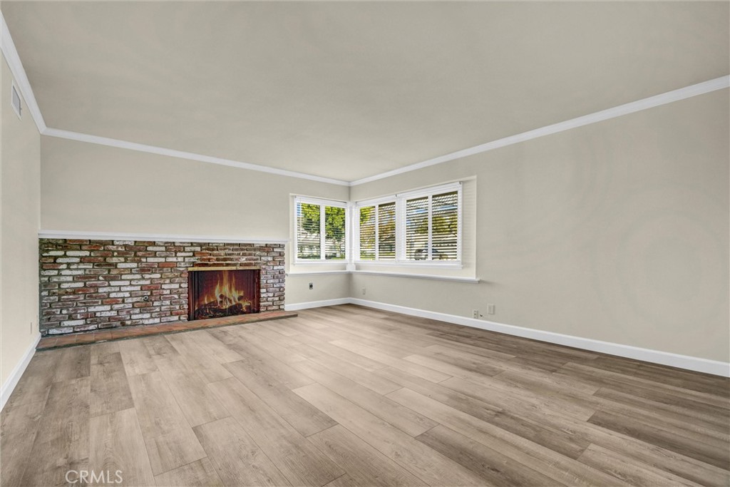 MLS #OC25269912 image #11