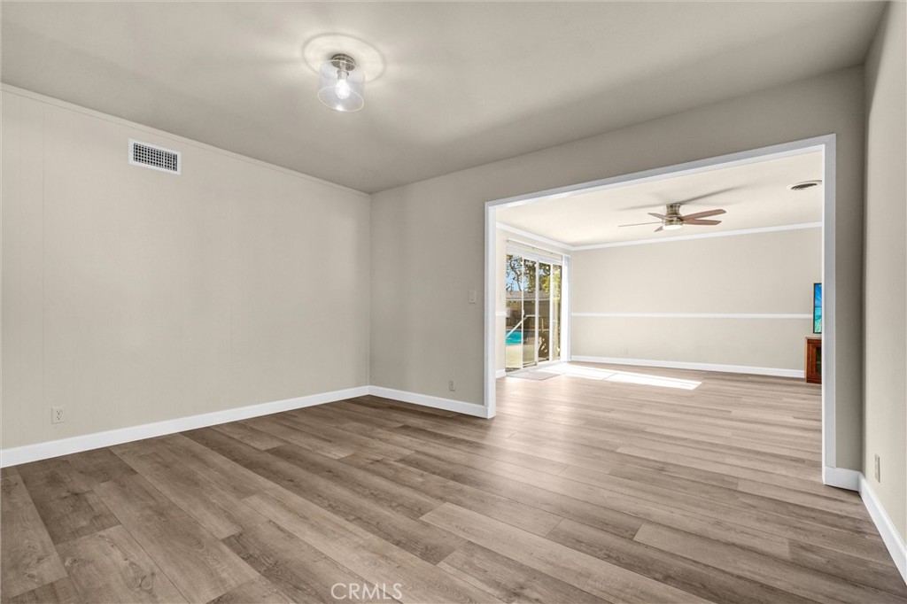 MLS #OC25269912 image #15