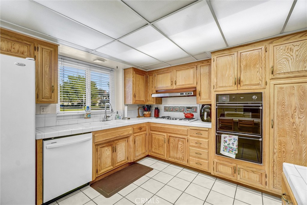 MLS #OC25269912 image #20