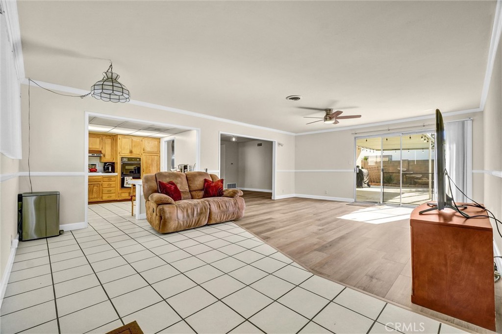 MLS #OC25269912 image #24