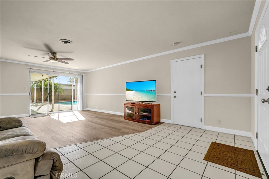 MLS #OC25269912 image #27