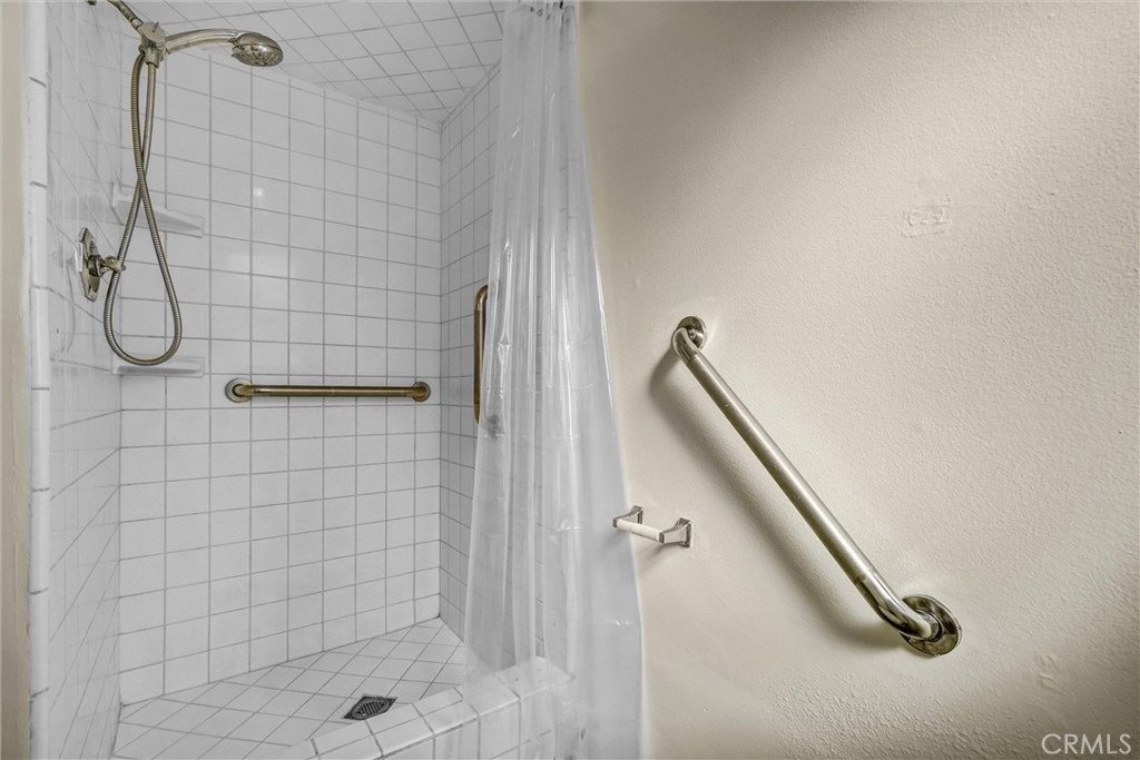 MLS #OC25269912 image #31