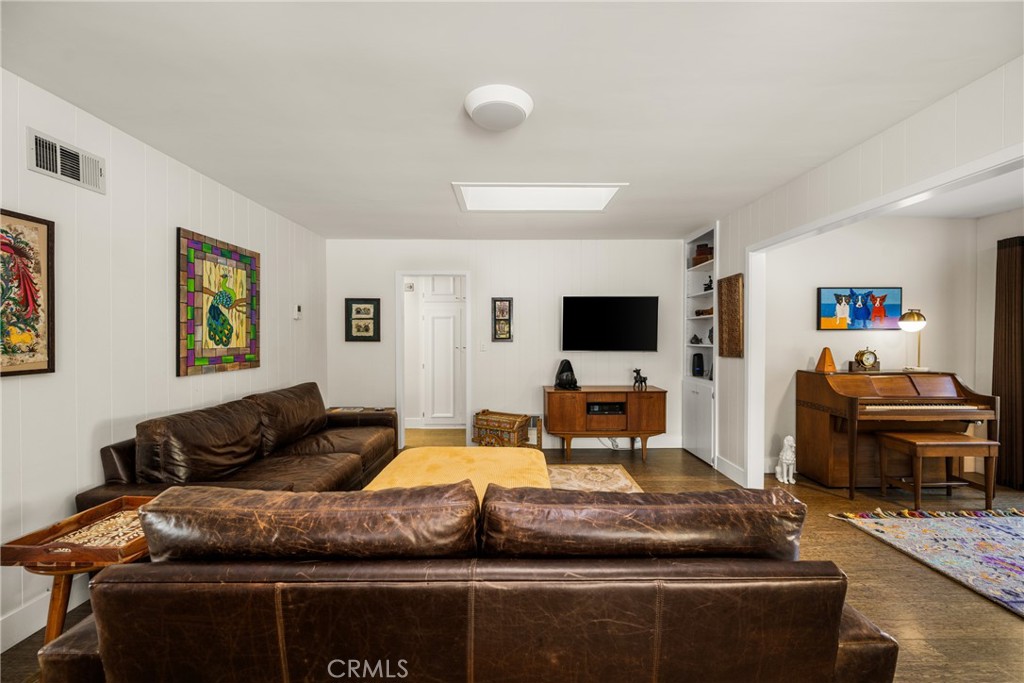 MLS #OC25269913 image #15