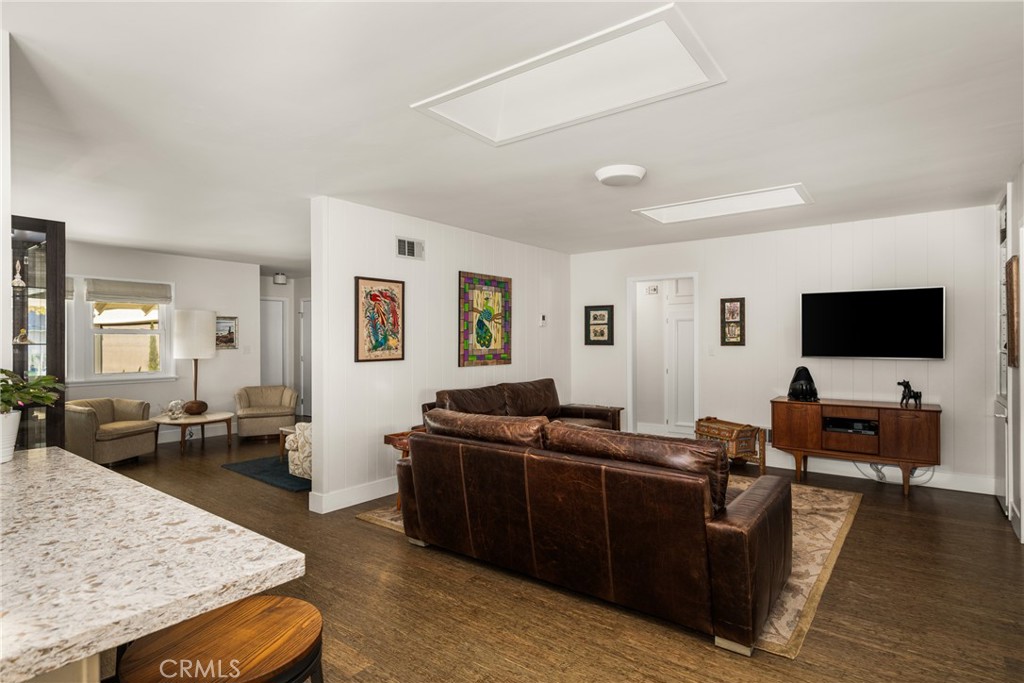 MLS #OC25269913 image #16