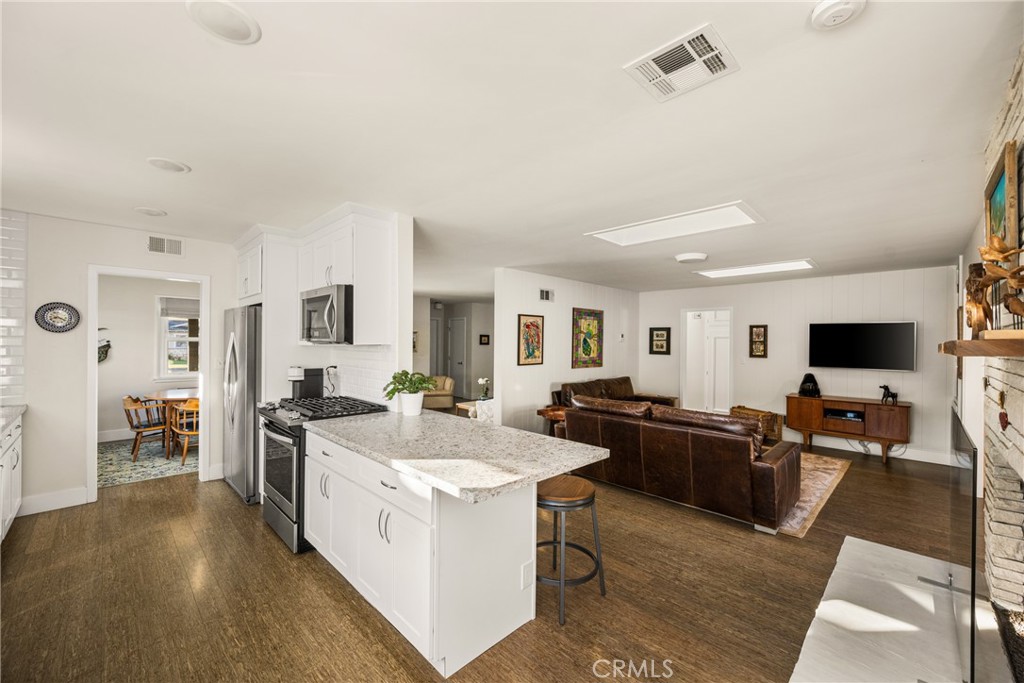 MLS #OC25269913 image #24