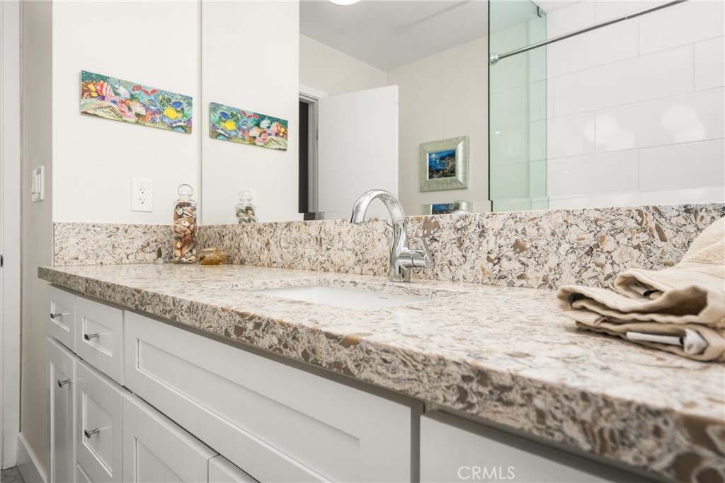 MLS #OC25269913 image #50