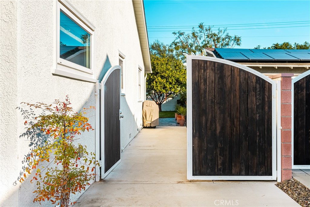 MLS #OC25269913 image #53