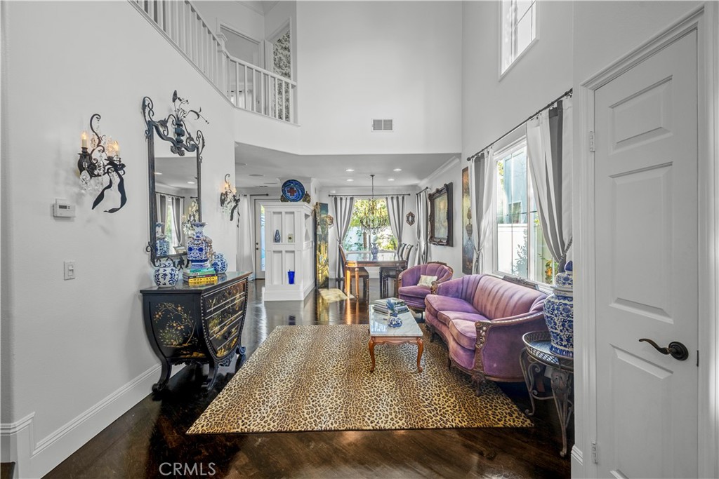 MLS #OC25269925 image #2