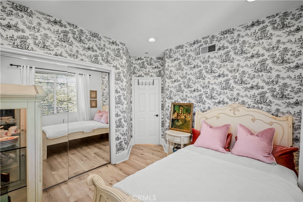 MLS #OC25269925 image #28