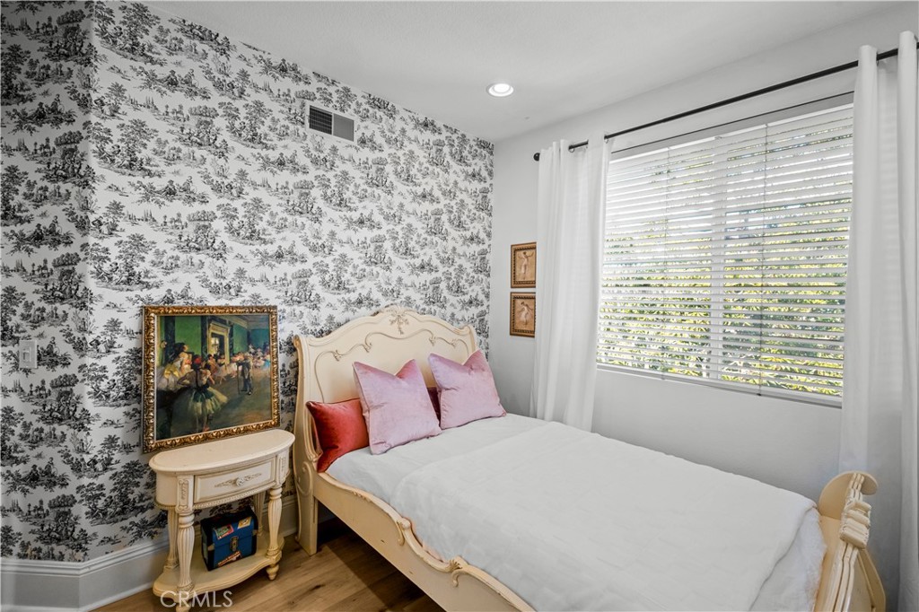 MLS #OC25269925 image #29