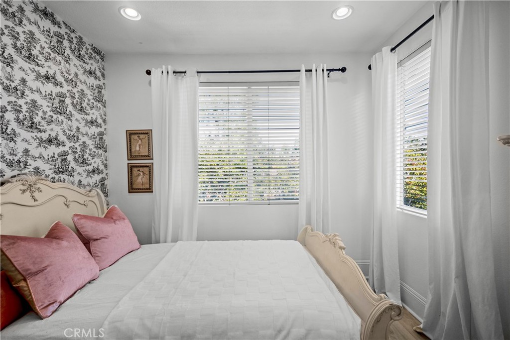 MLS #OC25269925 image #30