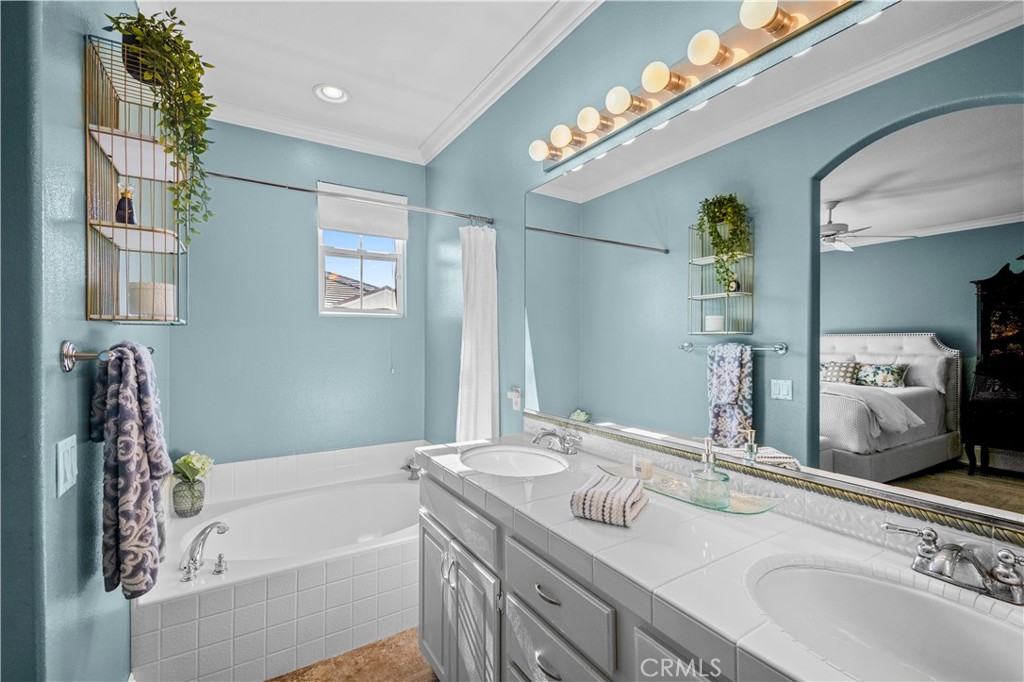 MLS #OC25269925 image #40