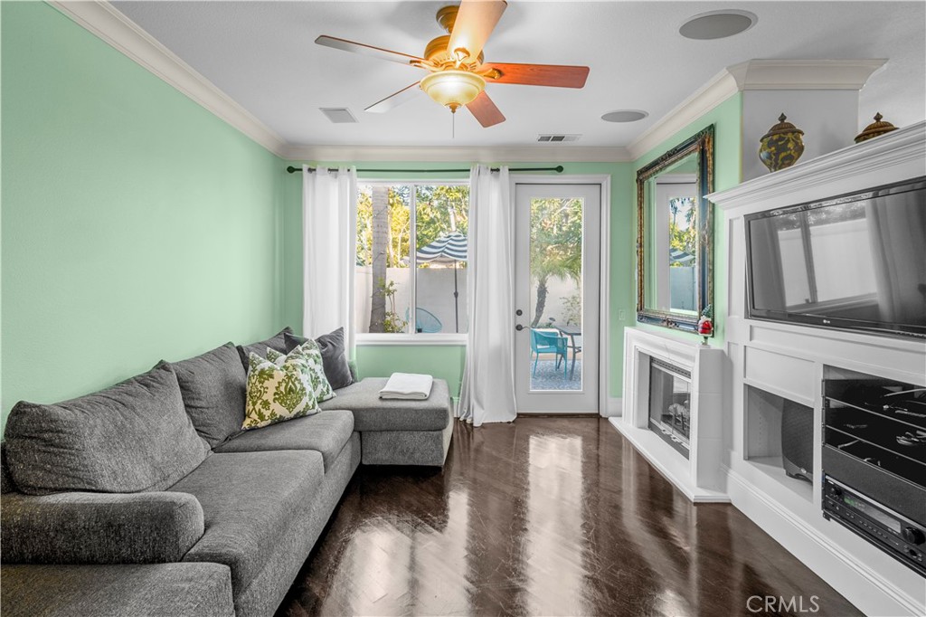 MLS #OC25269925 image #8