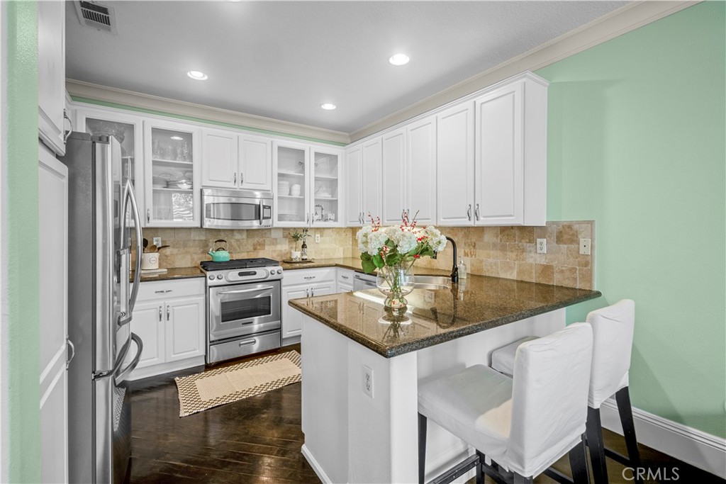 MLS #OC25269925 image #9