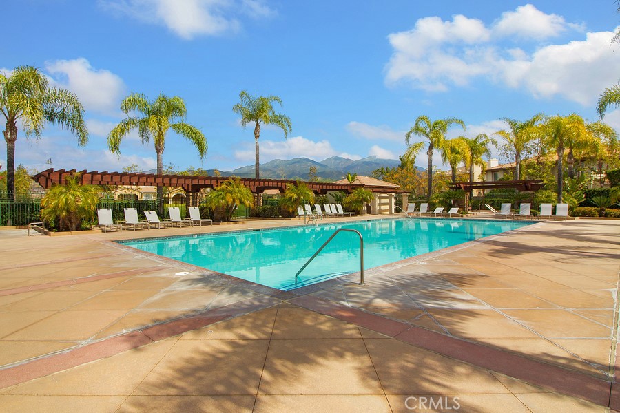 MLS #OC25269976 image #19