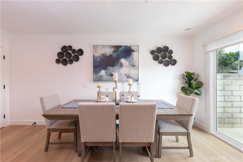 MLS #OC25270007 image #1