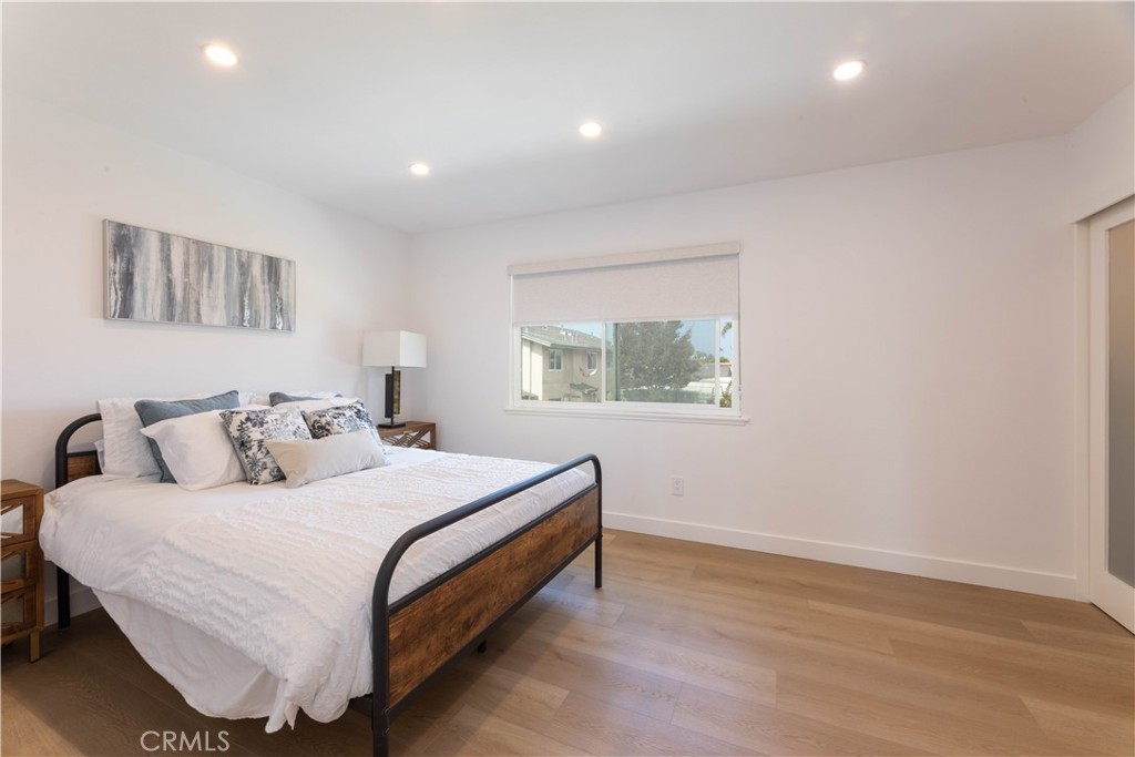 MLS #OC25270007 image #21