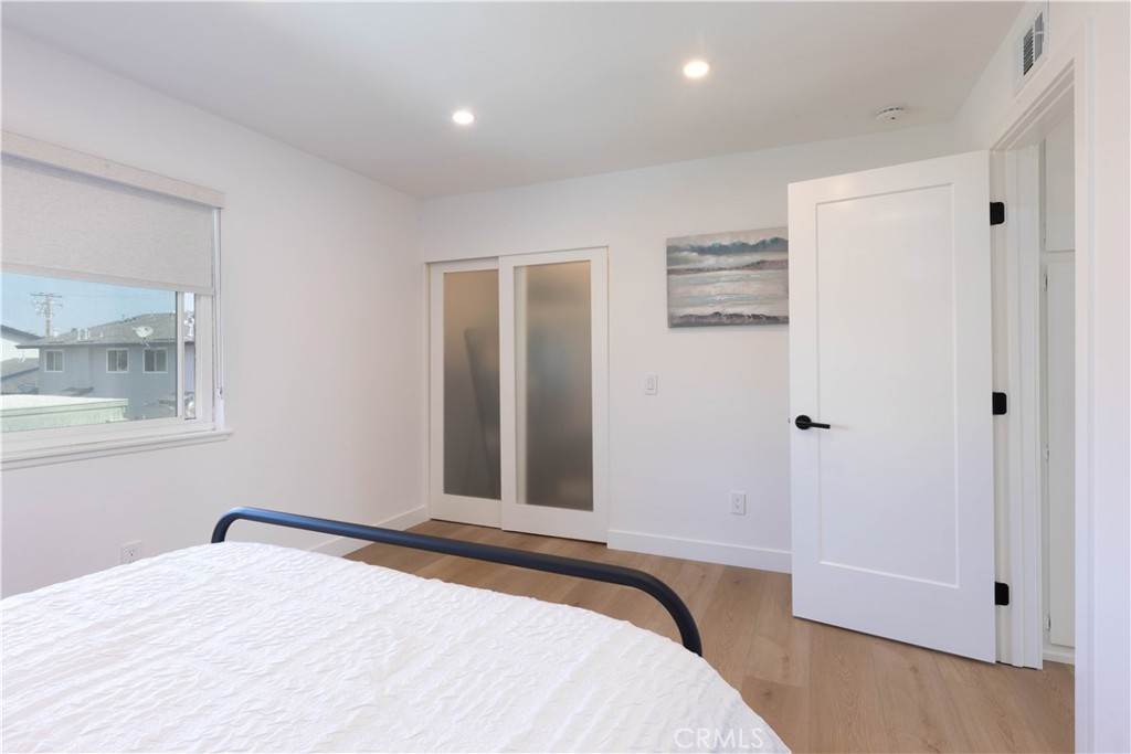 MLS #OC25270007 image #22