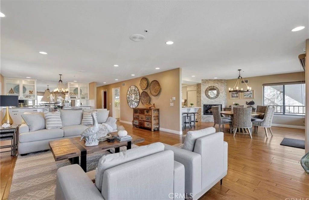 MLS #OC25270064 image #4