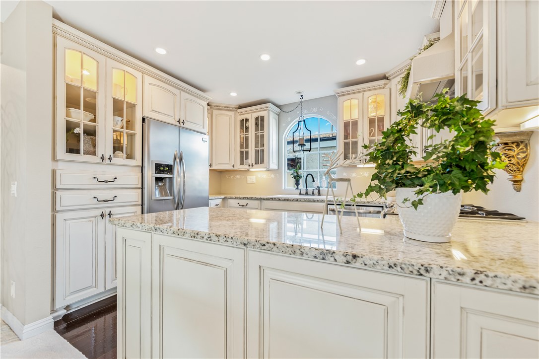 MLS #OC25270087 image #11