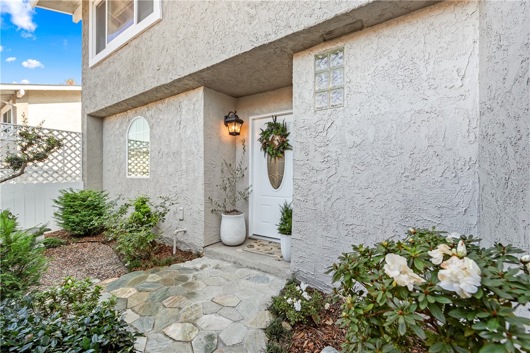 MLS #OC25270087 image #3