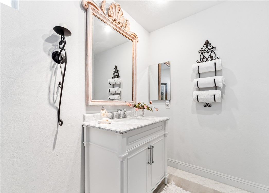 MLS #OC25270087 image #32