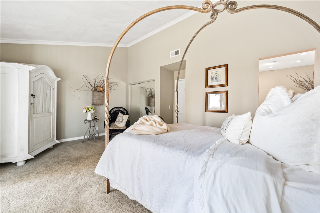 MLS #OC25270087 image #44