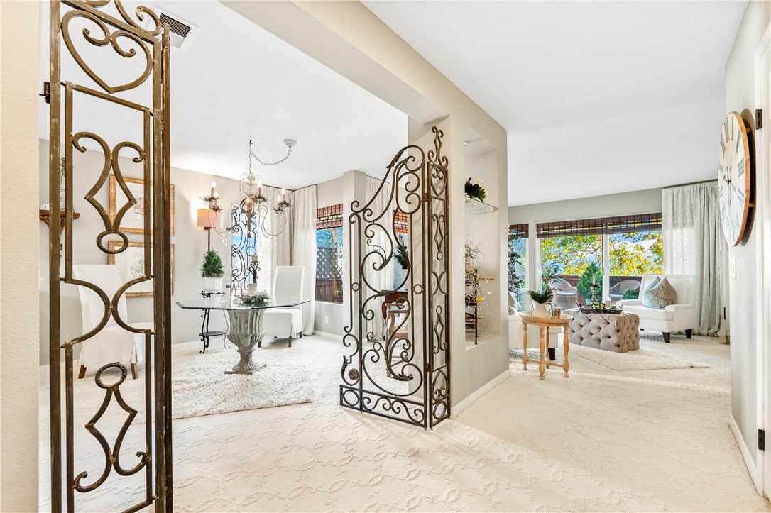 MLS #OC25270087 image #6