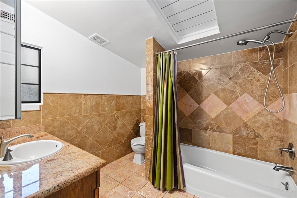 MLS #OC25270104 image #16