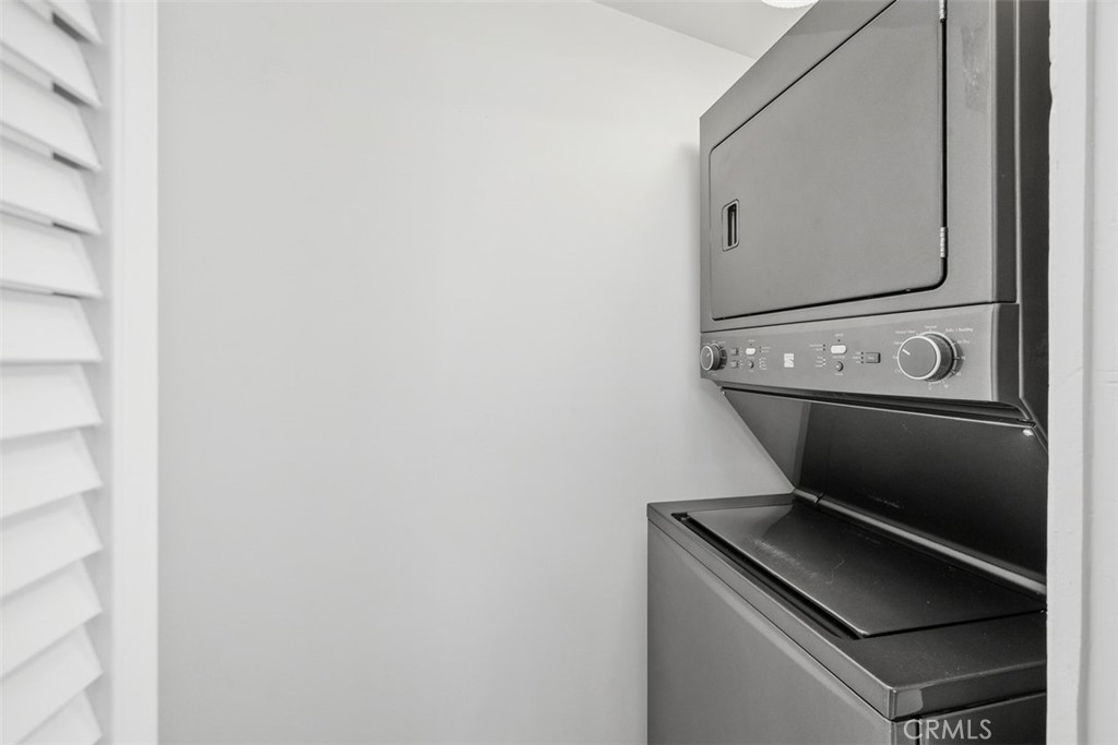 MLS #OC25270104 image #23