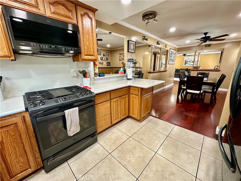 MLS #OC25270143 image #12