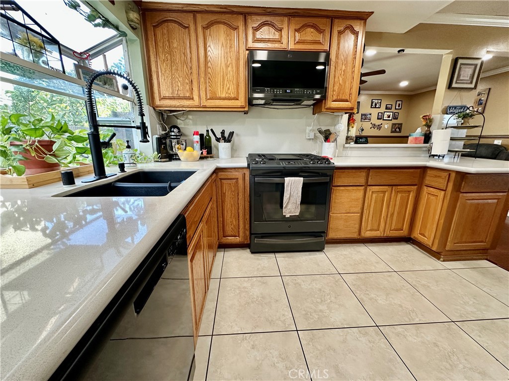 MLS #OC25270143 image #13