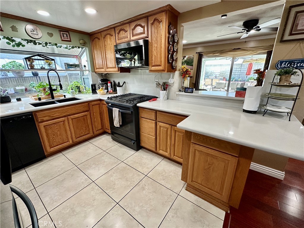 MLS #OC25270143 image #16