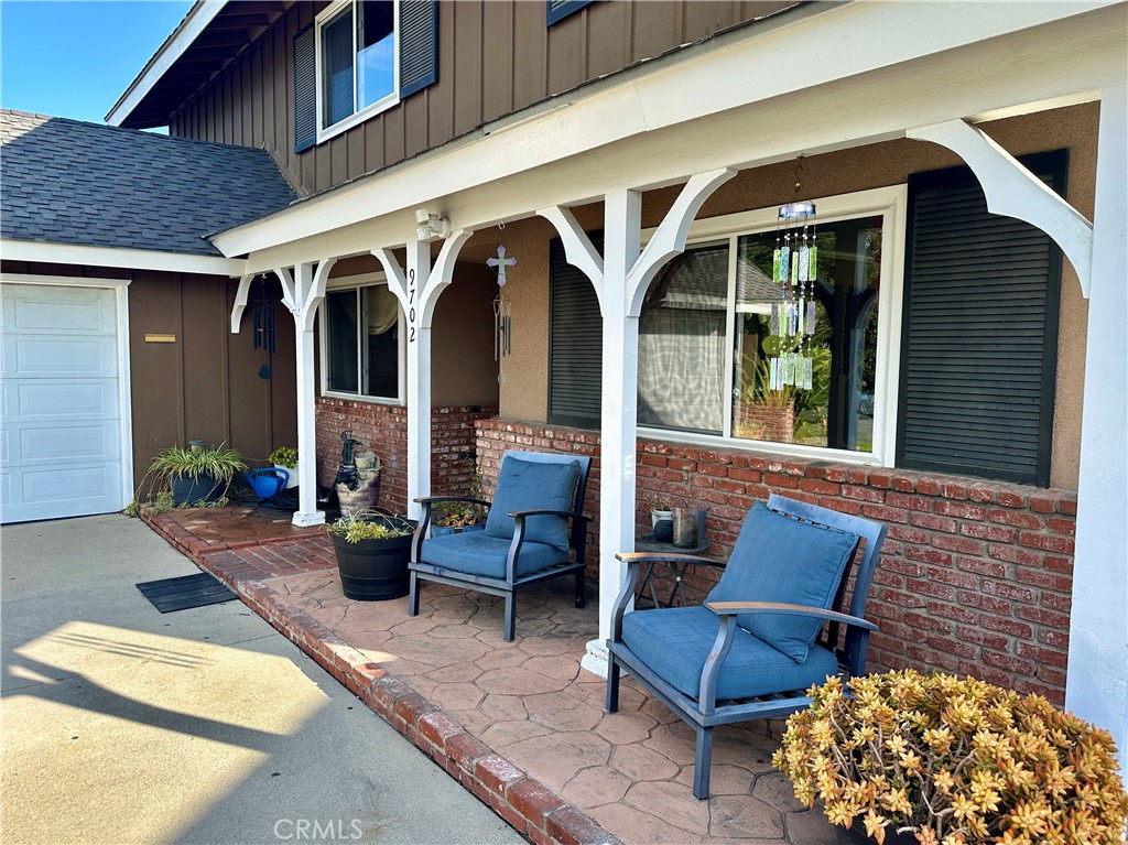 MLS #OC25270143 image #2