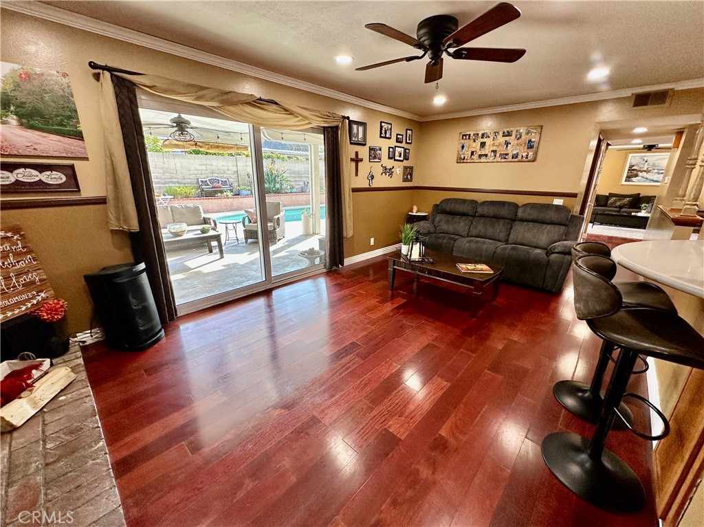 MLS #OC25270143 image #24