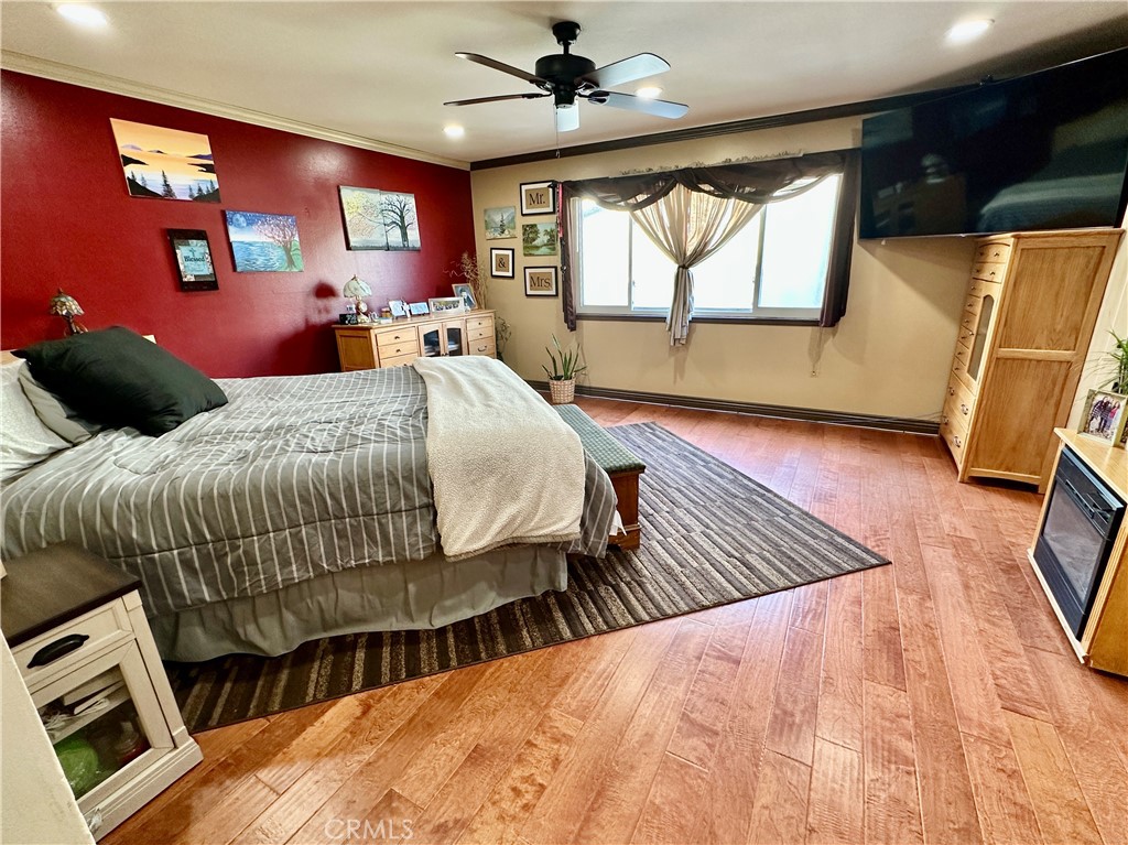 MLS #OC25270143 image #28