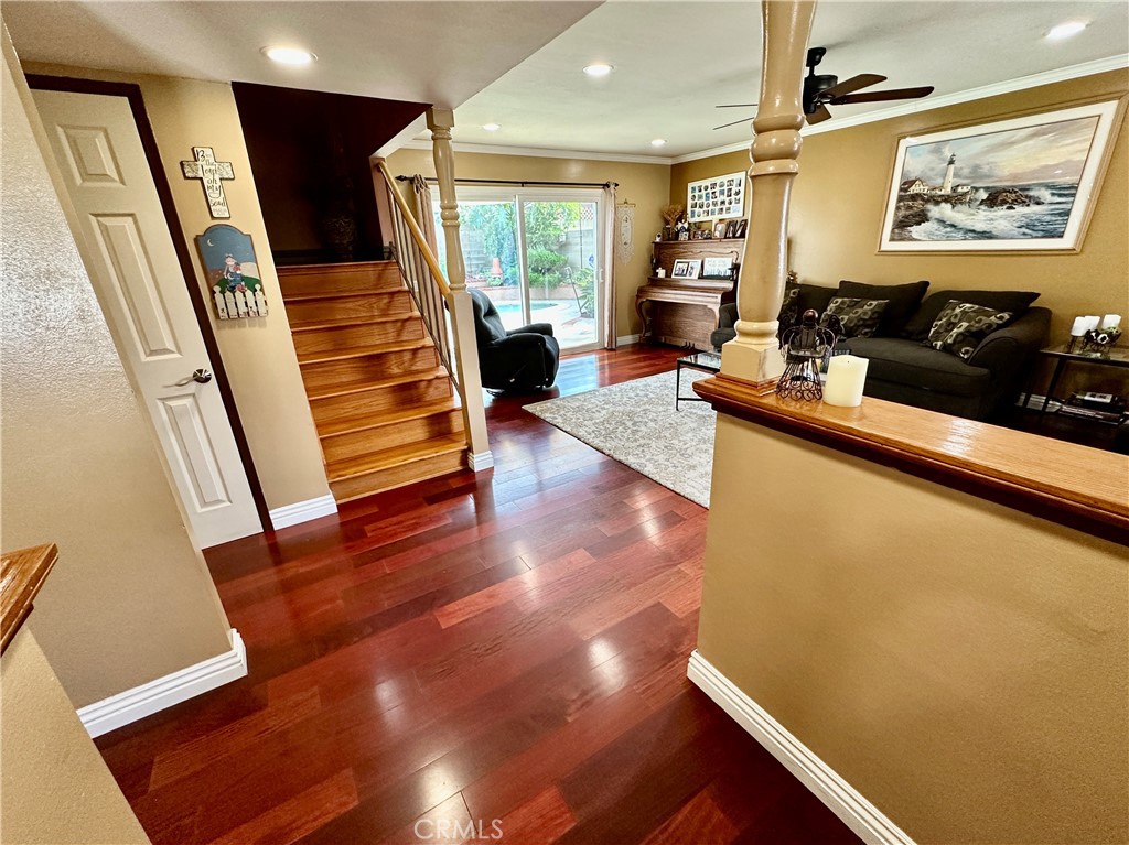 MLS #OC25270143 image #4