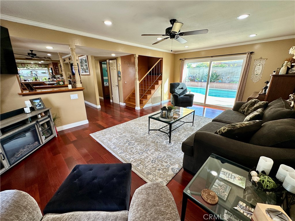 MLS #OC25270143 image #8