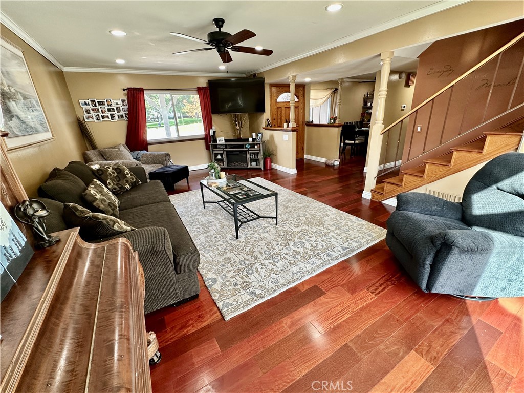 MLS #OC25270143 image #9