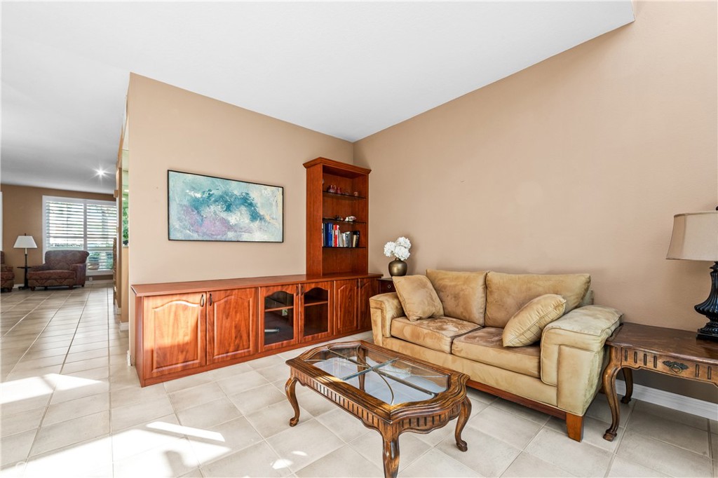 MLS #OC25270158 image #13