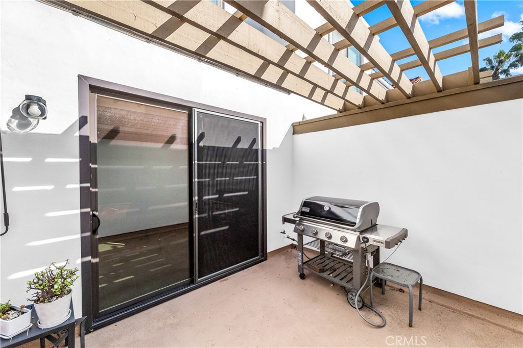 MLS #OC25270158 image #24