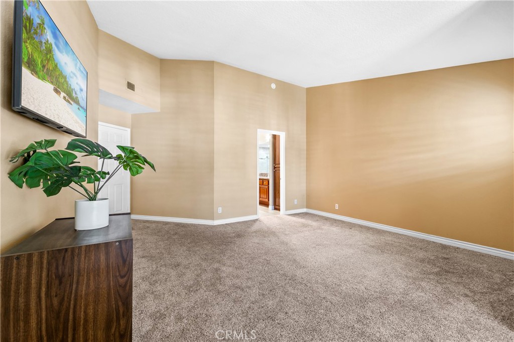 MLS #OC25270158 image #30