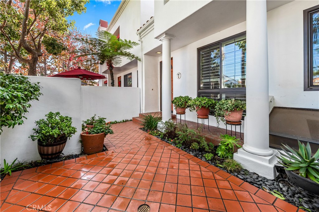 MLS #OC25270158 image #5